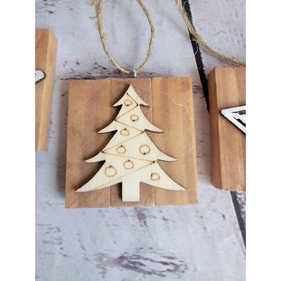 Set 3 Handmade Wooden Rustic Christmas Ornament Snowflakes Christmas Tree New - Picture 4 of 6